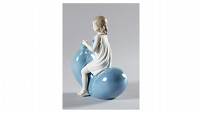 Фигурка Lladro Покачаюсь 15х21 см, фарфор, голубая