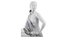 Фигурка Lladro Обнаженная с шалью 30х43 см, фарфор