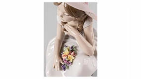 Фигурка Lladro Весна пришла 11х23 см, фарфор